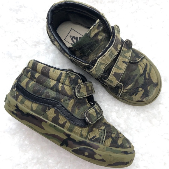 all camo vans